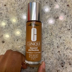 Clinique beyond perfecting foundation + concealer